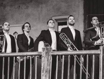 Swing on Snow Konzert: Seltsamen Senfsamen