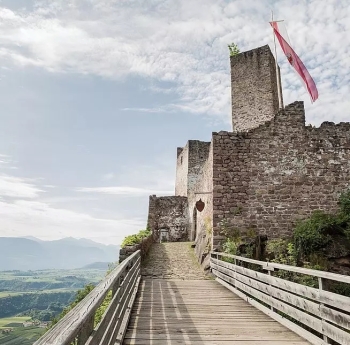 Eppan Humor: Eppaner Burgenfest