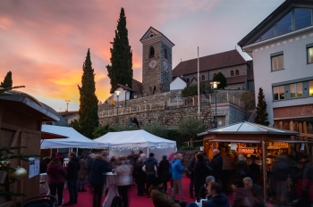 Apertura della pista di pattinaggio con musica