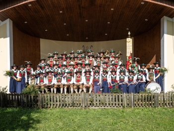 Festa serale a Tesido