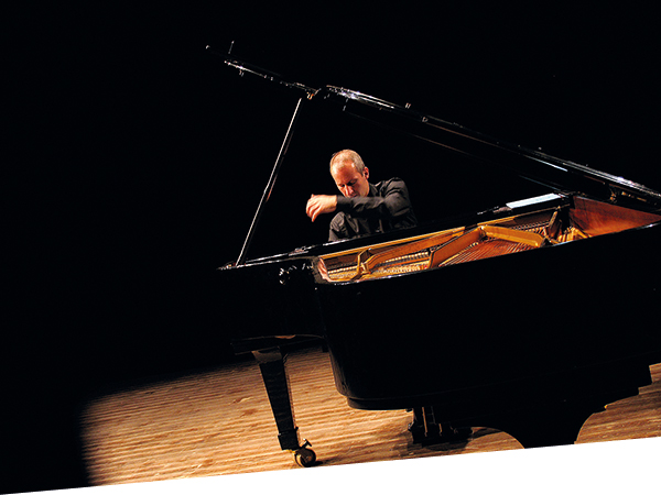 Enrico Pompili, una vita al pianoforte