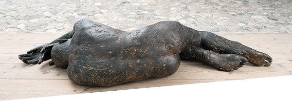 „Nackte Männer“. Valentine Kostner (Vijion Art Gallery) über das brüchige Männlichkeitsbild
