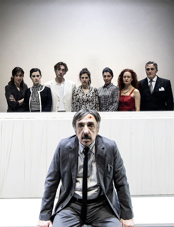 Freschezza primaverile anche a teatro. In aprile tanti appuntamenti con produzioni storiche e contemporanee