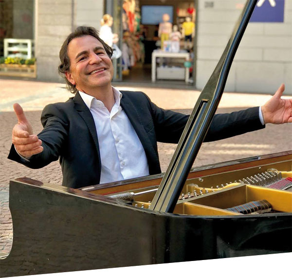 Paolo Zanarella, der reisende Klavierspieler